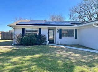 1010 Kent Dr, Gainesville, TX 76240