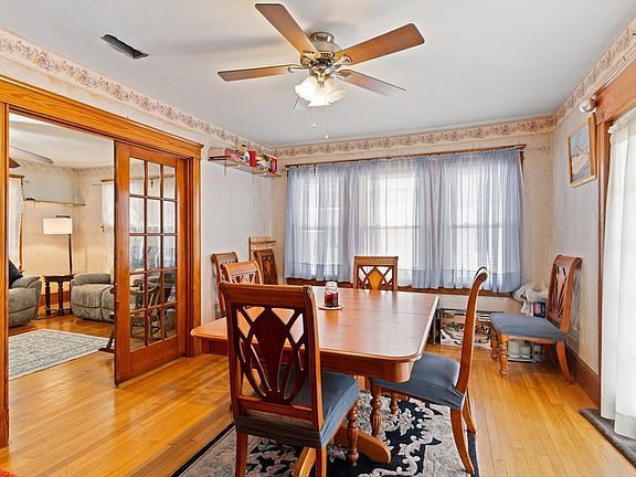 3rd image of 15 Monica St