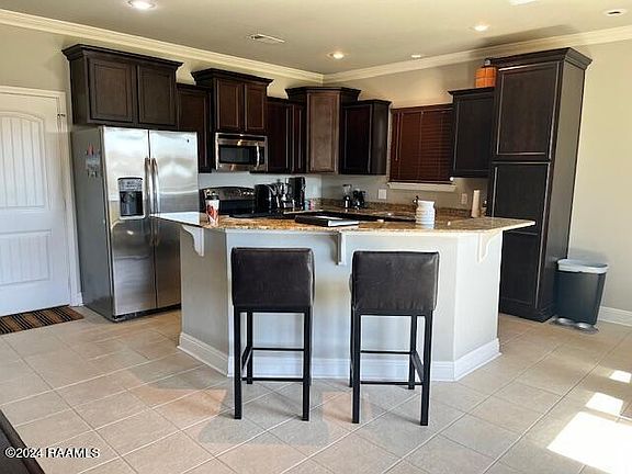 3rd image of 304 Cautillion Dr