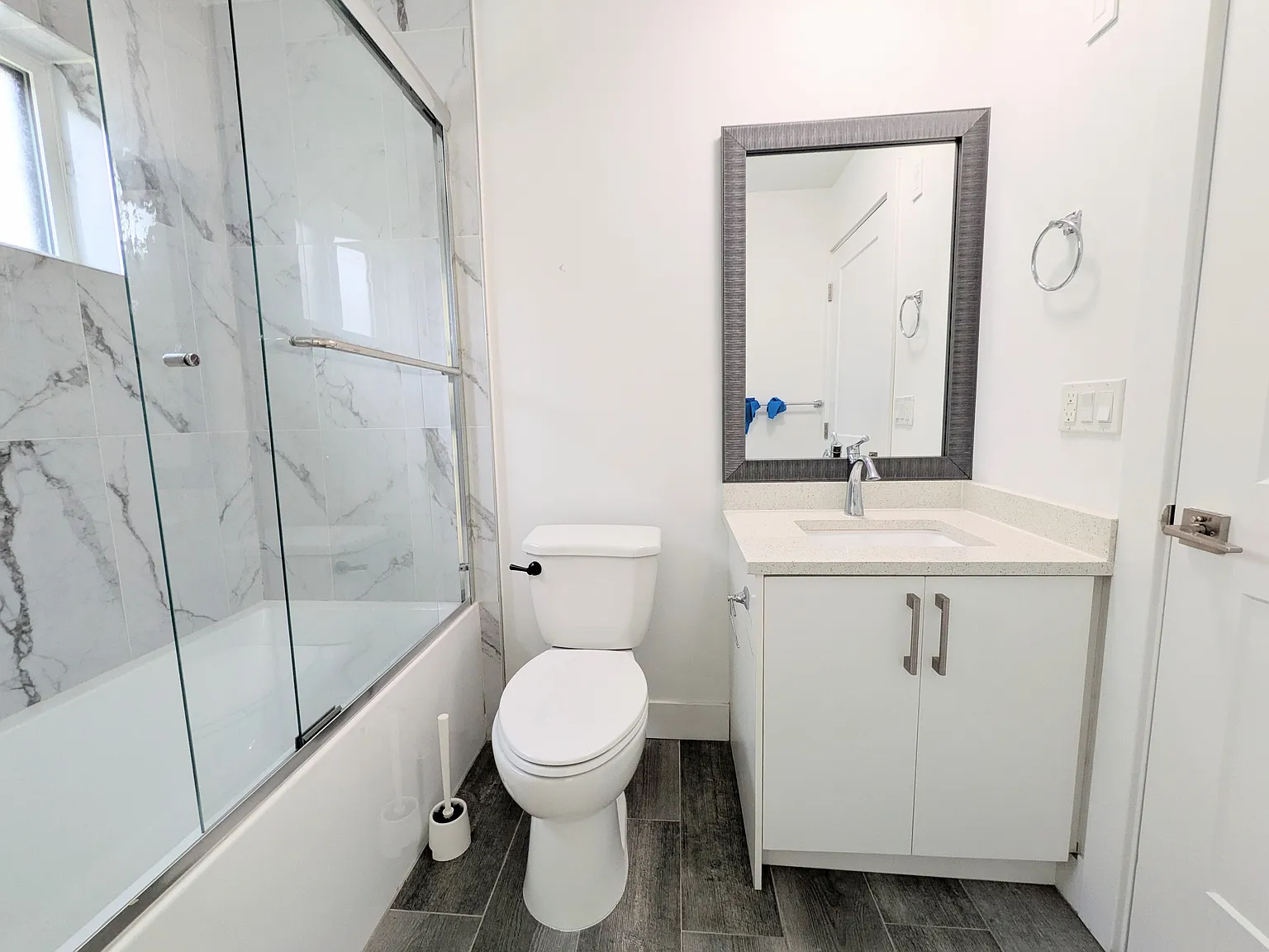 1202A Hammond Ave, Coquitlam — Photo 3