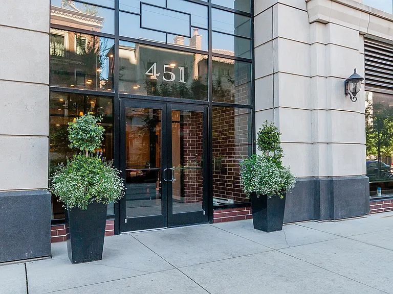 451 W Huron St #703 — Photo 22