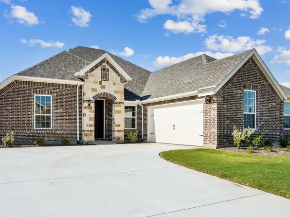 713 Carriage Hill Rd, Midlothian, TX 76065