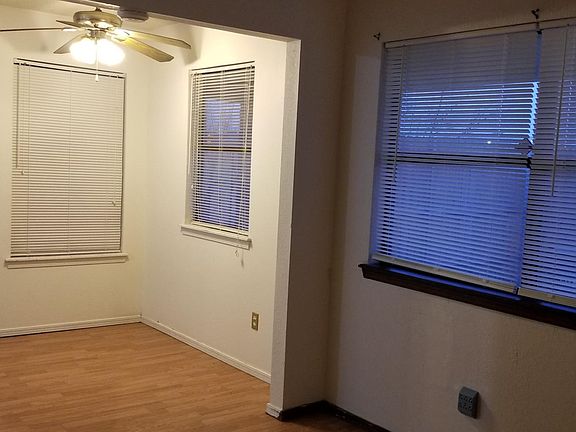 5th image of 2834 N Nottingham Way