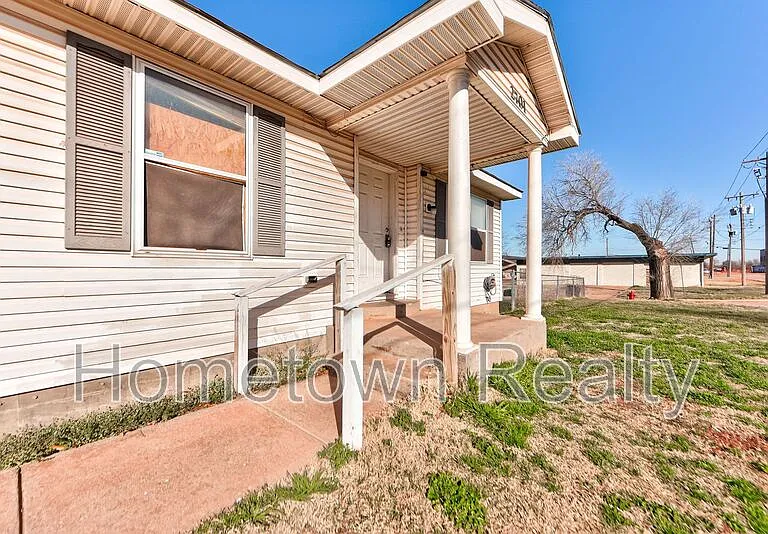 2701 S Phillips Ave — Photo 4