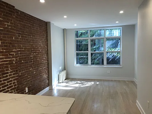 Rented by Sky Management | media 18