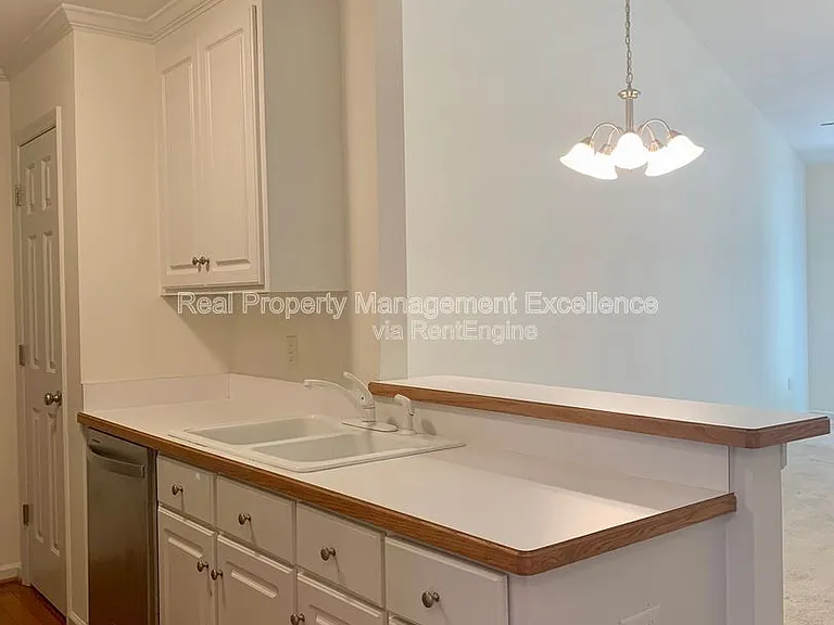 205 Will Ct — Photo 6