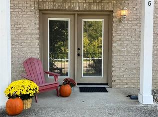 106 Colonial Club Dr, New Albany, IN 47150