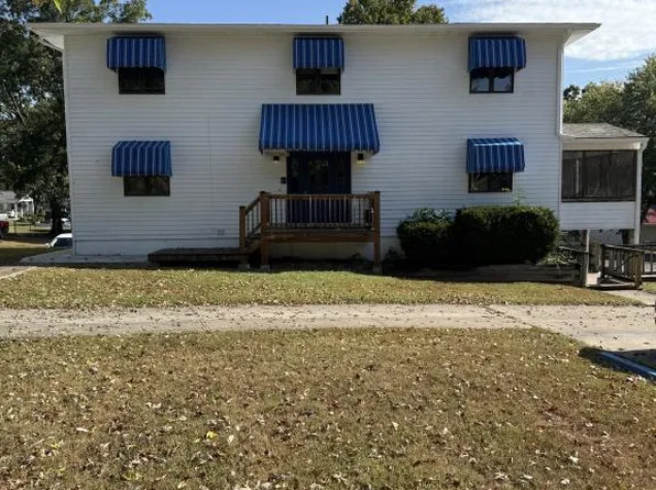 402 W Jackson St Unit 8, Warsaw, MO 65355