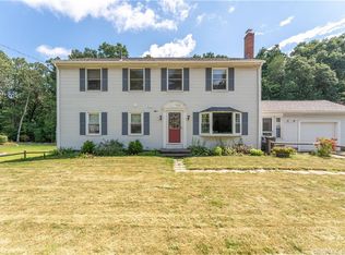 40 Sunset Dr, Somers, CT 06071
