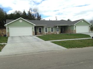 2104 Little Kitten Ave, Manhattan, KS 66503