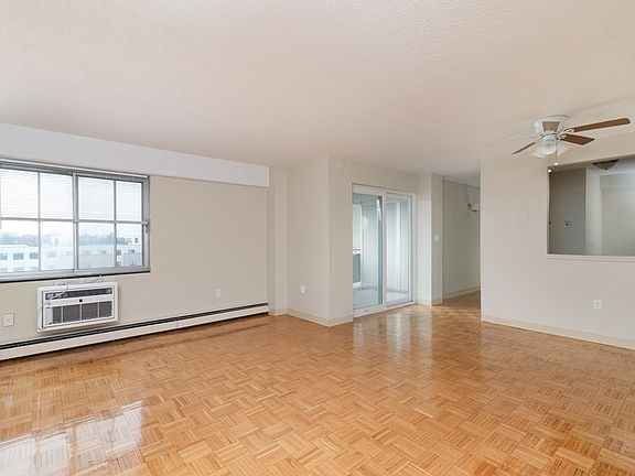 3rd image of 1025 Hancock St Unit 7F