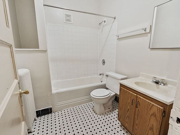 5th image of 819-21 N 21st St #819UR