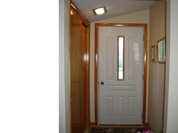 3rd image of 359 Reynolds Ct