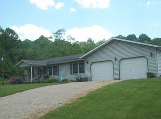 34243 Parkinson Rd, Middleport, OH 45760