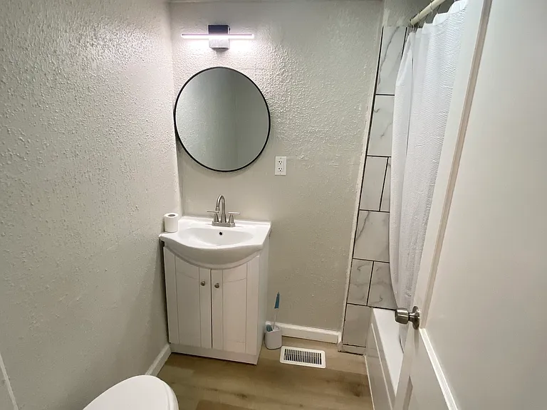 4275 Ellenwood Ave #4 — Photo 6