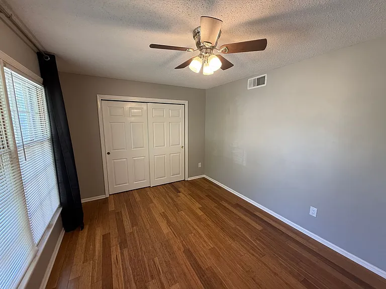 2500 Bluff Blvd — Photo 14