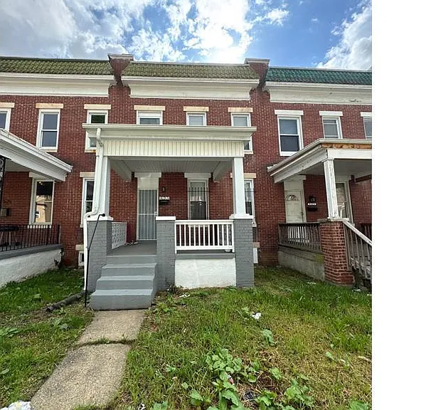500 N Edgewood St — Photo 2