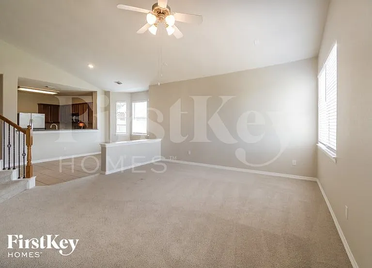 3432 Ivy Arbor Ln — Photo 2