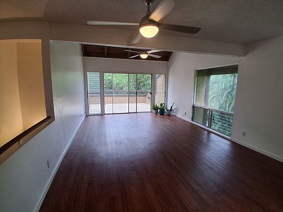 Living Room/Upstairs Lanai