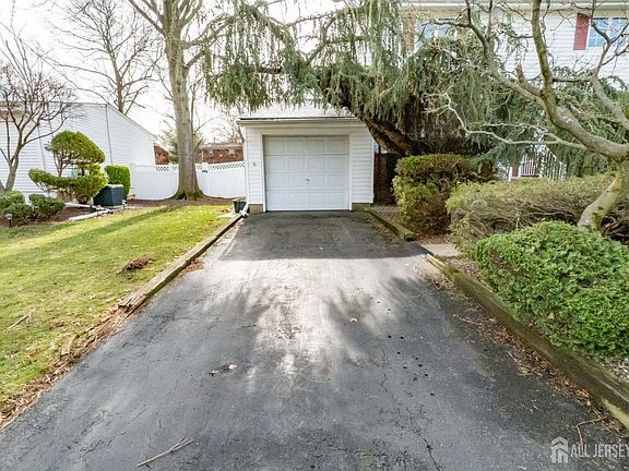 4th image of 17 Rittner Ln