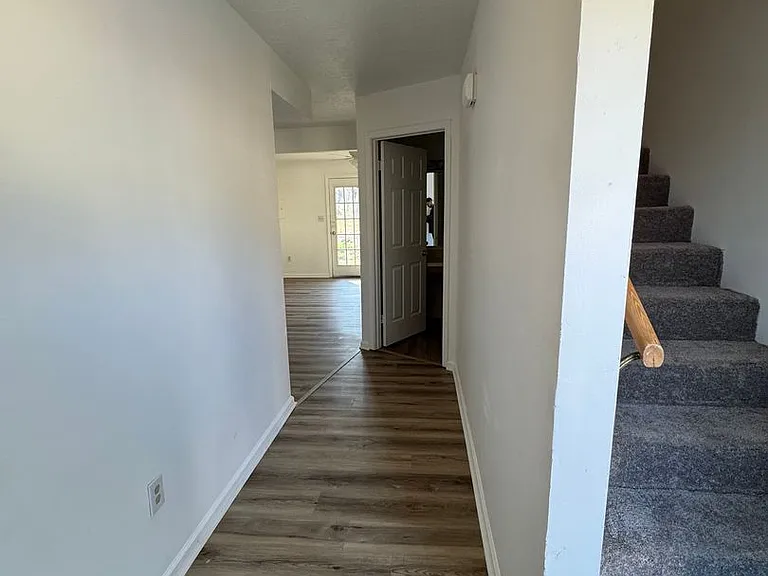 427 Mount Pelia Rd #3 — Photo 3