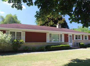 2216 Roxbury Rd, Janesville, WI 53545