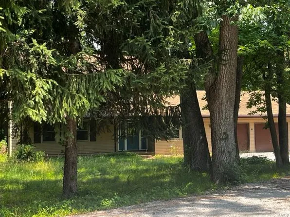 18 Chesapeake Trl, Columbia, IL 62236