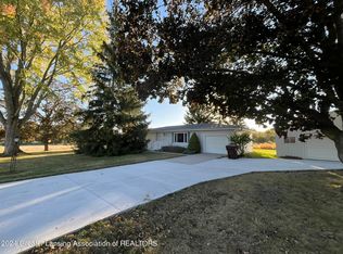 1949 Darling Rd, Mason, MI 48854