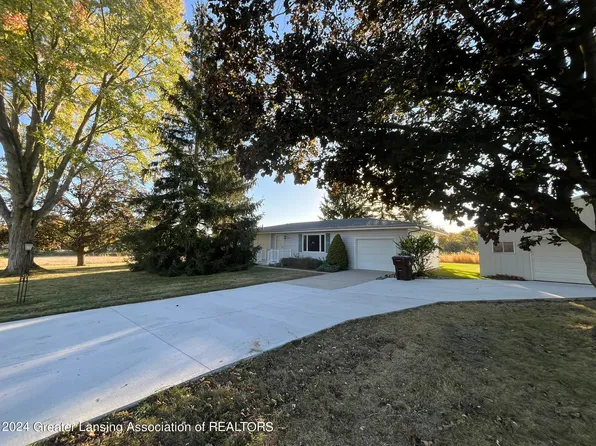 1949 Darling Rd, Mason, MI 48854