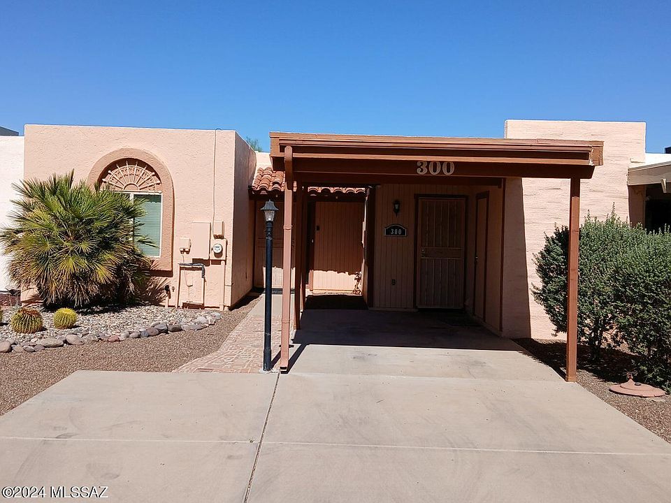 1st image of 300 N Calle Del Lago