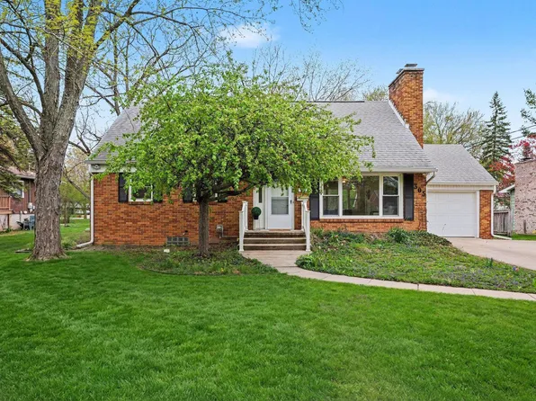 305 E Meadowbrook Dr, Midland, MI 48642