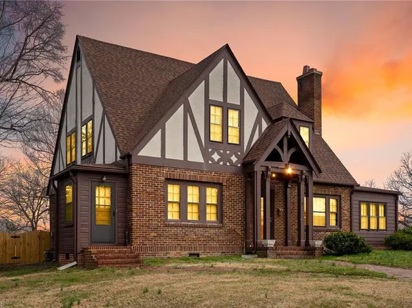 3 Elliott Dr, Thomasville, NC 27360