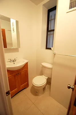 Rented by REAL New York | media 32