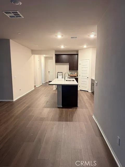 3 bed, 1624 sqft, $3,250 — Photo 2