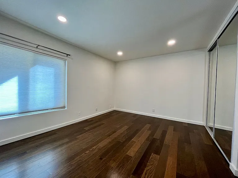 141 S Clark Dr #307 — Photo 10