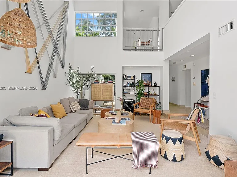 2721 SW 22nd Ave — Photo 8