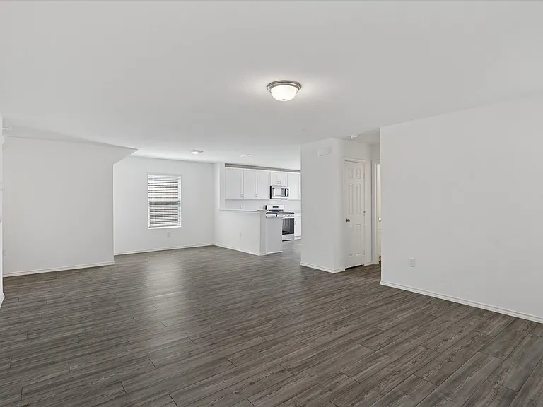 14020 Earlham St — Photo 4