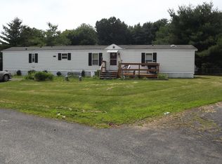 5 Longmeadow Ct, Mechanicville, NY 12118