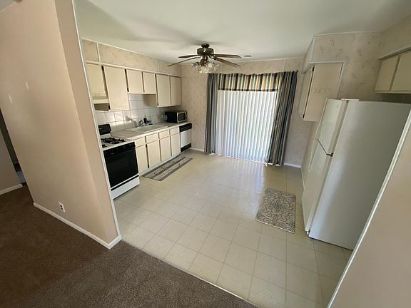 5th image of 26271 Woodmont St #1