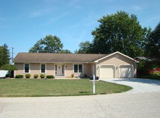 1217 S 1st St, Upland, IN 46989