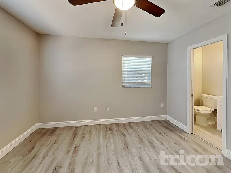 8307 N Elmer St — Photo 7