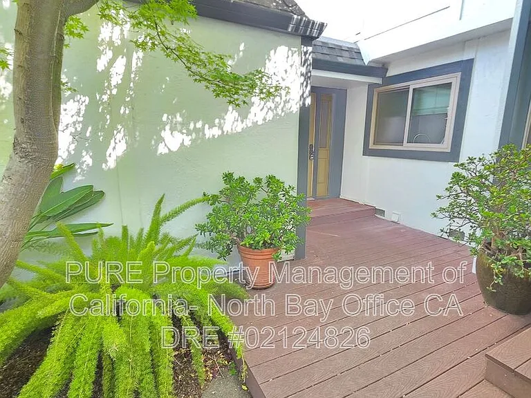 502 Marylyn Cir — Photo 2