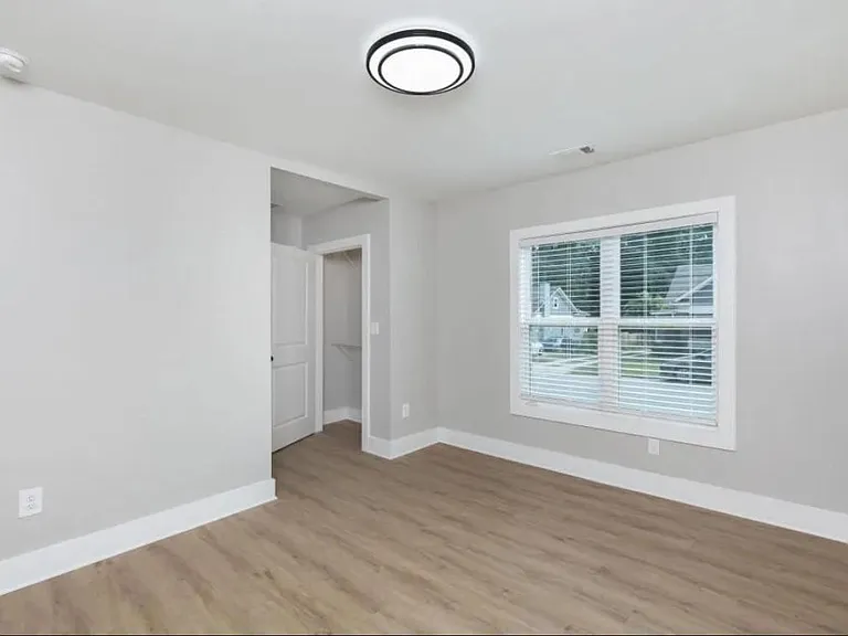 1779 Madrona St NW — Photo 9