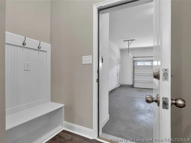 3221 Hunting Lodge Rd — Photo 30