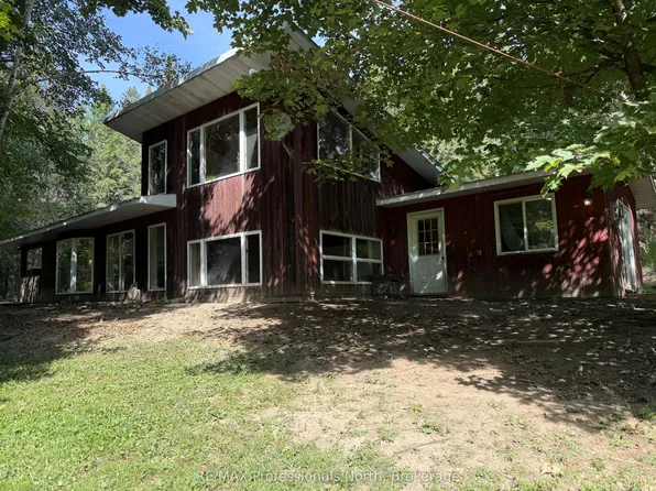 83 Ceramic Mine Rd N, Huntsville, ON P1H 2J4