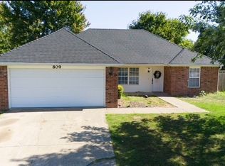 809 Emerald St, Lowell, AR 72745