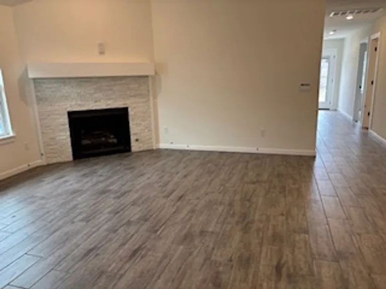18104 Austin Ct — Photo 5