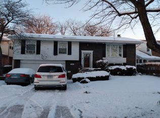 2946 Chayes Park Dr, Homewood, IL