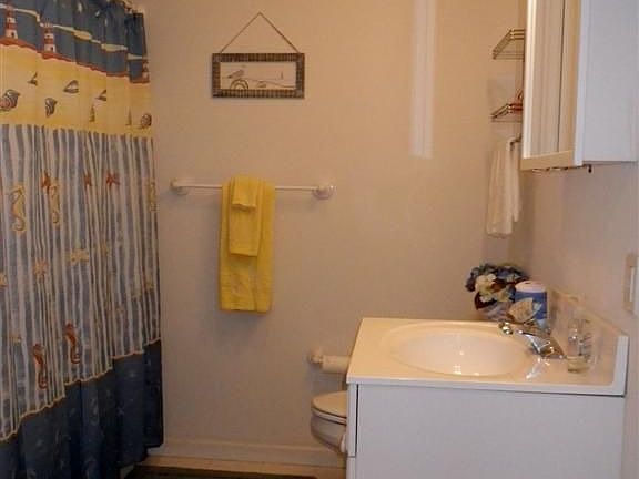 5th image of 307 E Pine Ave #2B