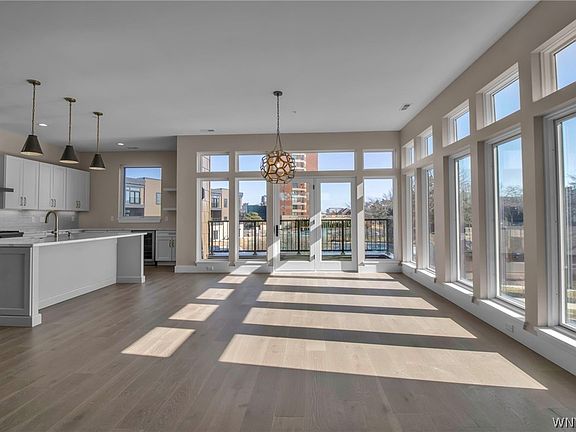 4th image of 272 Lakefront Blvd